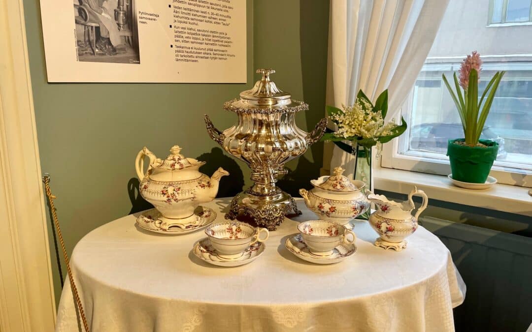 Teeaika! Teekulttuuria 1700-luvulta nykypäivään